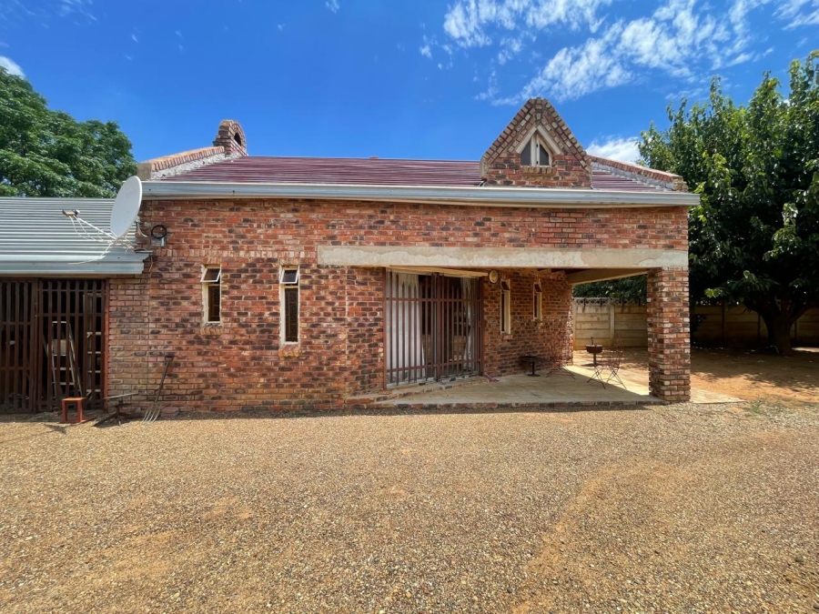 2 Bedroom Property for Sale in Wolmaransstad North West